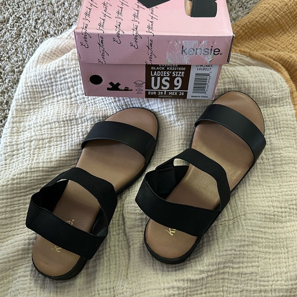 Kenzie Everlee. Black. Size 9.